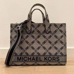Michael Kors Gigi Logo Large Grab Tote - Great Condition